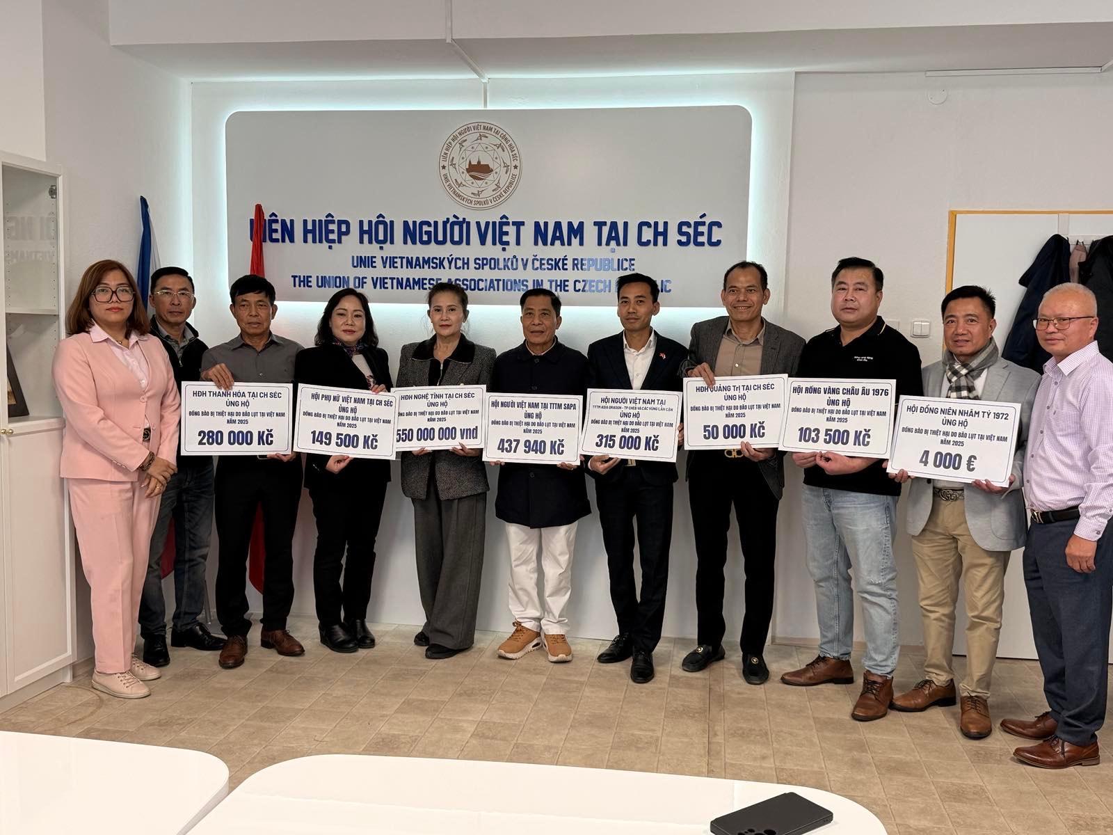  Cộng đồng người Việt tại Séc tiếp tục chung tay ủng hộ đồng bào bị bão lũ tại Việt Nam